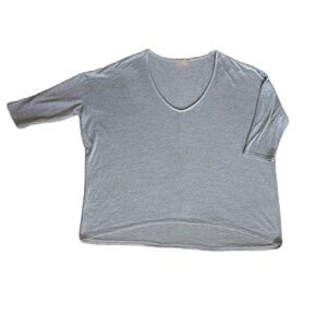 Kerisma 3/4 sleeve v-neck top gray M/L